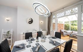 Mulberry House - Luxurious And Modern 4-Bed In Solihull Near Nec,Jlr, Airport, Resorts World, Hs2