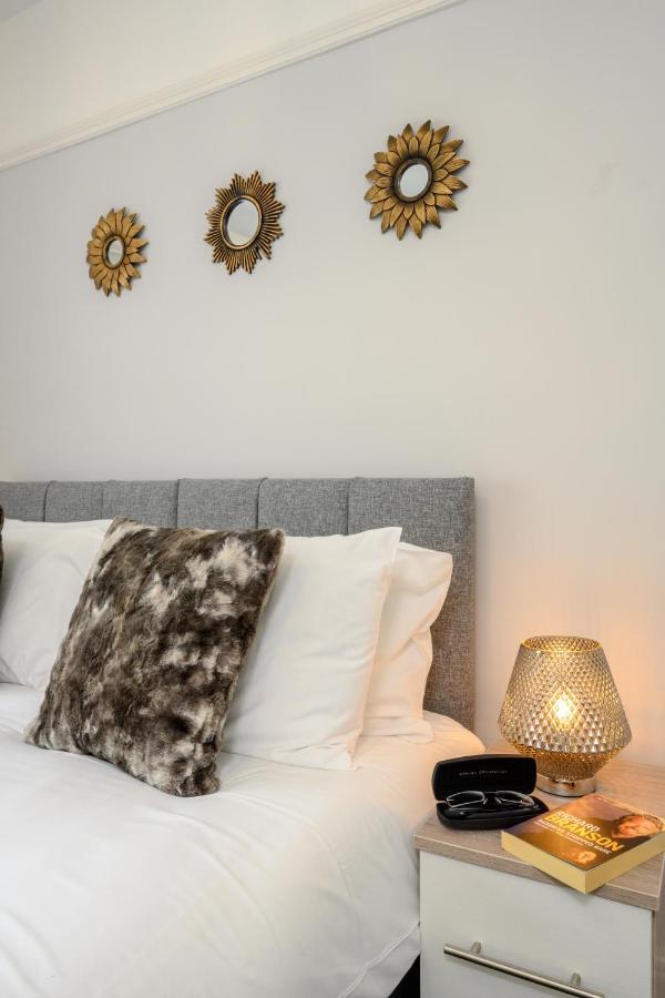 Mulberry House - Luxurious And Modern 4-Bed In Solihull Near Nec,Jlr, Airport, Resorts World, Hs2 Exterior photo