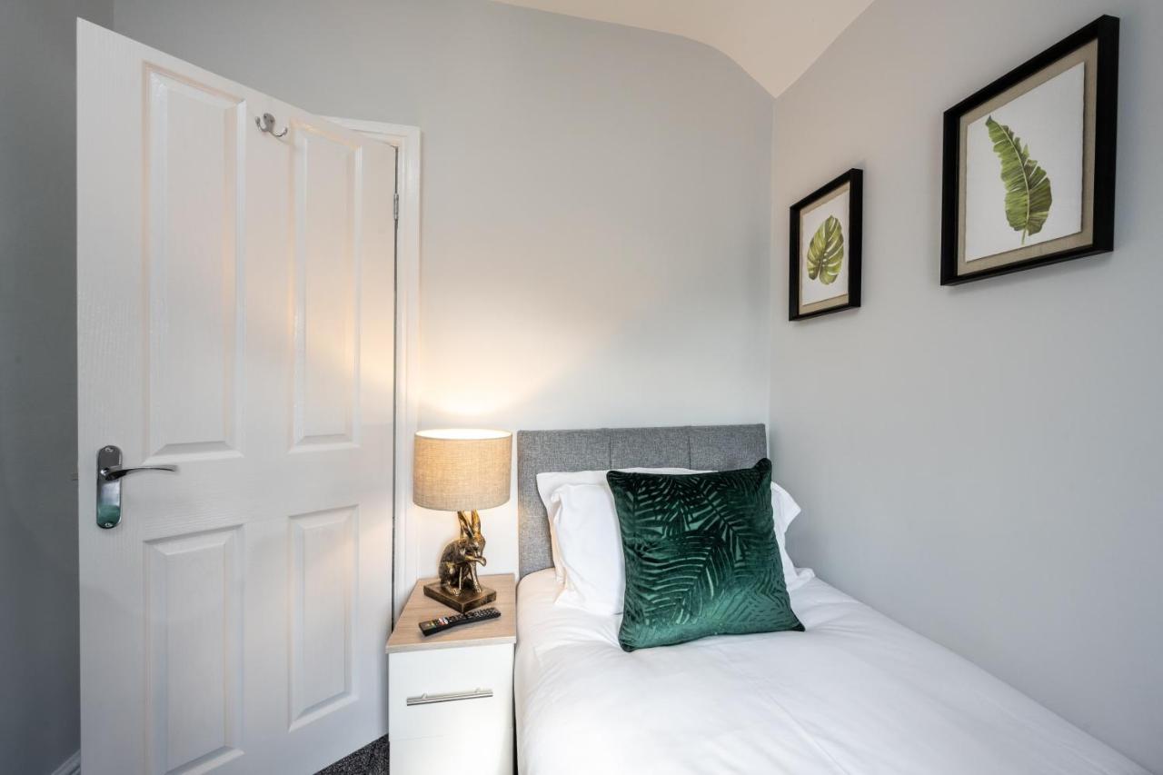 Mulberry House - Luxurious And Modern 4-Bed In Solihull Near Nec,Jlr, Airport, Resorts World, Hs2 Exterior photo